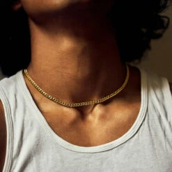 Gold 5mm Curb Chain 18 Gold 5mm Curb Chain -Serge DeNimes Jewelry Shop Gold Curb Chain Necklace Model Shot