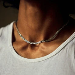 Silver 5mm Curb Chain 17 Silver 5mm Curb Chain -Serge DeNimes Jewelry Shop Silver Curb Chain Necklace Model Shot
