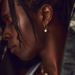 Silver Pearl Drop Earring 16 Silver Pearl Drop Earring -Serge DeNimes Jewelry Shop Silver Pearl Drop Earring Model Shot